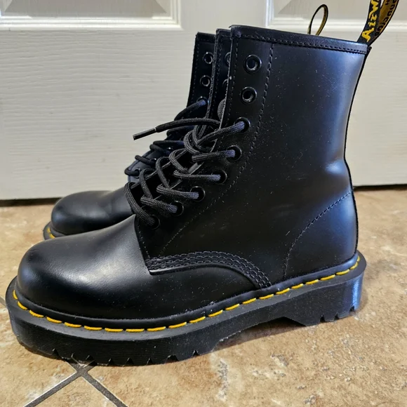 Dr. Martens 1460 Bex Boots Like New - Picture 10 of 10